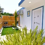 Uezuemlue 1 Bedroom Secluded With Private Pool *
