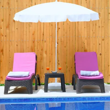 Uezuemlue 1 Bedroom Secluded With Private Pool 칼칸