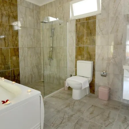 Uezuemlue 1 Bedroom Secluded With Private Pool Kalkan