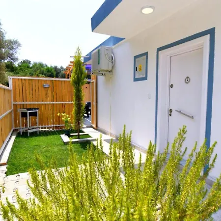 Uezuemlue 1 Bedroom Secluded With Private Pool *