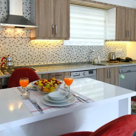 Вилла Uezuemlue 1 Bedroom Secluded With Private Pool *
